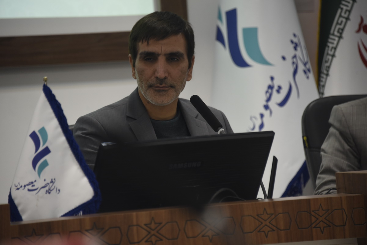 گروهی از خیرین استان قم ضمن بازدید از دانشگاه، با رئیس و مسوولین دانشگاه گفتگو کردند.
